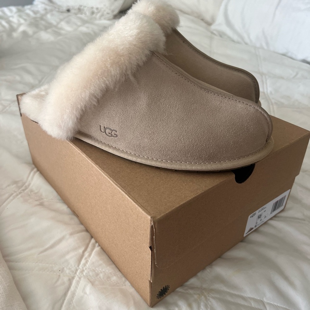 UGG Women's Slippers Scuffette II